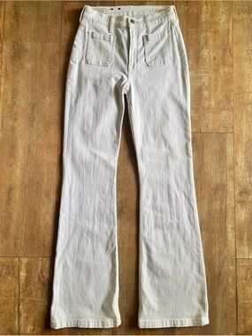 Gap White Wash High Rise 70’s Flare Stretch Denim Size 2/26